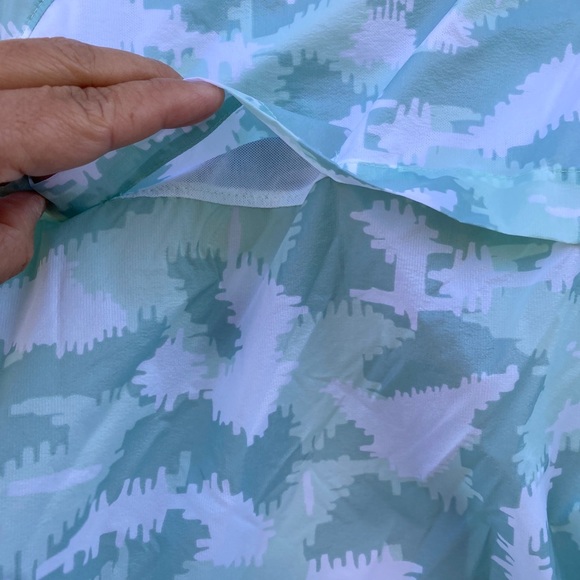 NWT Under Armour Run anywhere storm jacket - Picture 6 of 6